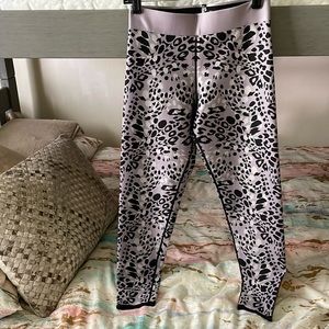 COR by ULTRACOR leopard star active compression leggings lavender